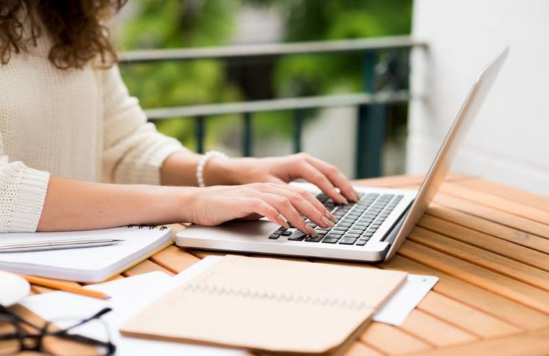 pemilihan kata kunci untuk artikel SEO