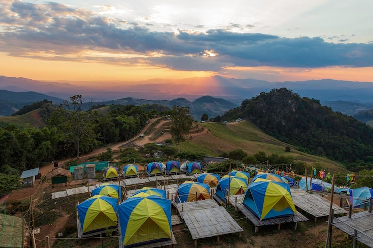 https://hilltopcamplembang.com/tempat-camping-di-lembang-bandung-murah/